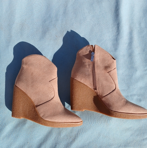 Jessica Simpson Women's Crais Ankle Boot - Picture 2 of 7